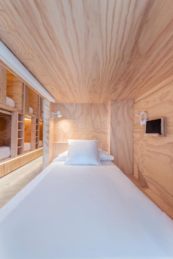 Colo Colo - Single Private Beds Auberge de jeunesse *